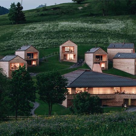 Peterhof Chalets Batschuns エクステリア 写真