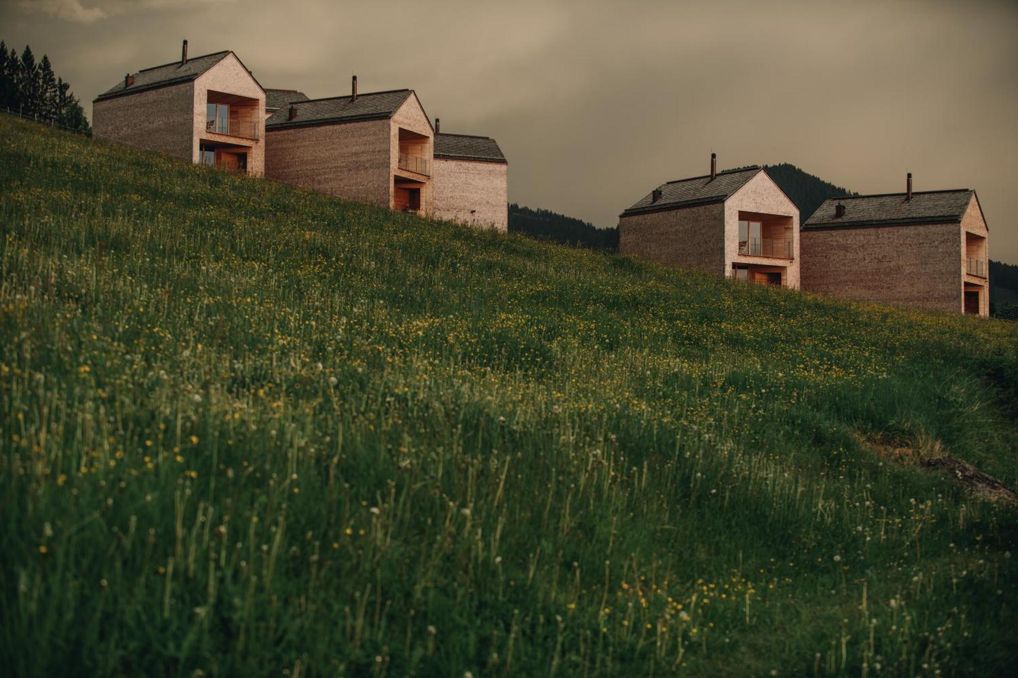 Peterhof Chalets Batschuns エクステリア 写真